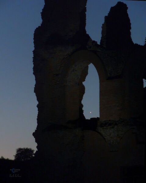 File:Tramonto di Arturo 2025 mura di santo stefano.JPG