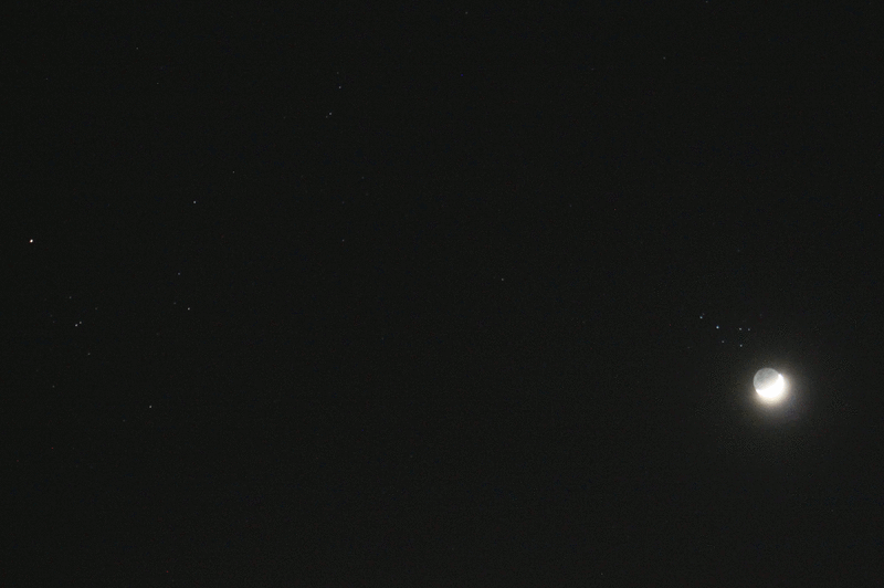 File:Hyadespleiadesmoon IMG 2665 b s.gif